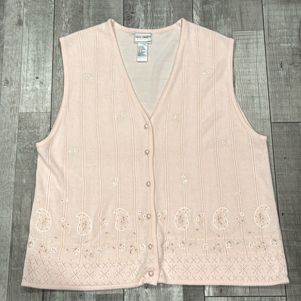 NAPA VALLEY Vintage Soft Acrylic Pink Vest with pearled buttons